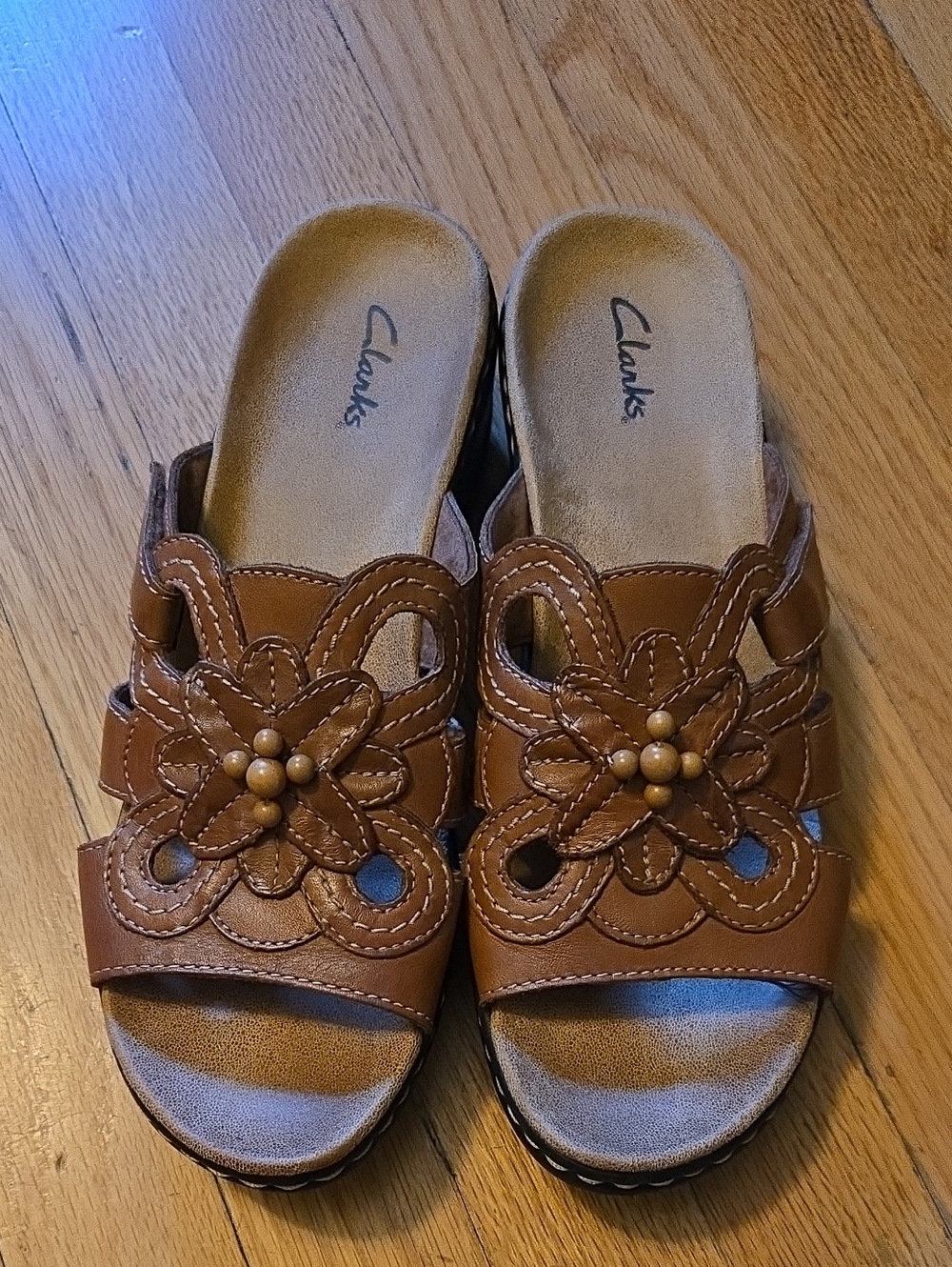 Clarks Women's Tan Floral Leather Slip-On Mules